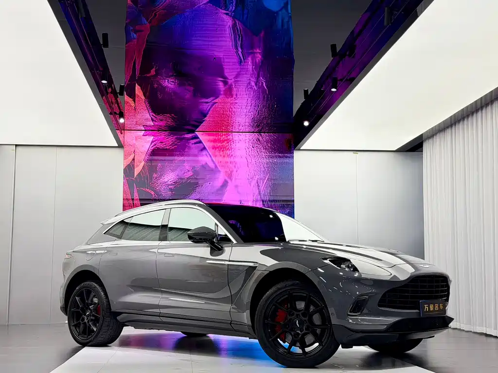 Aston Martin DBX — фото 4