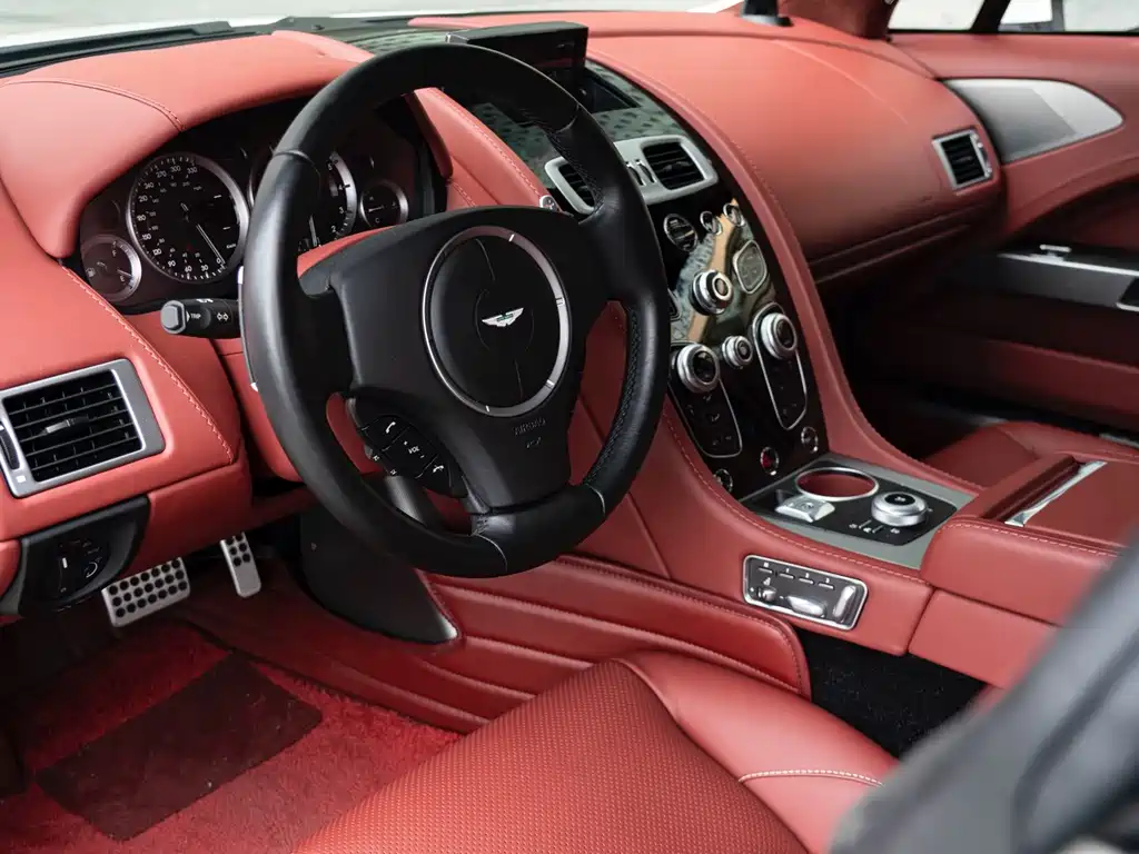 Aston Martin Rapide — фото 7