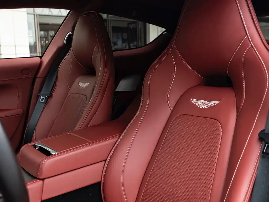 Aston Martin Rapide — фото 10