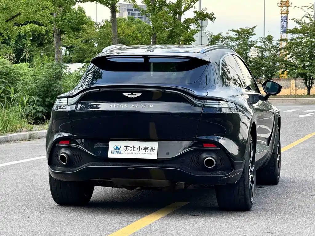 Aston Martin DBX — фото 4