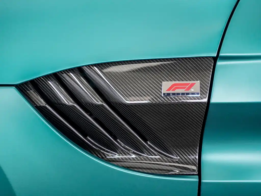 Aston Martin V8 Vantage — фото 15