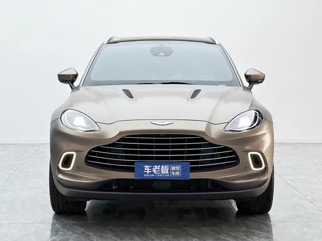 Aston Martin DBX — фото 2