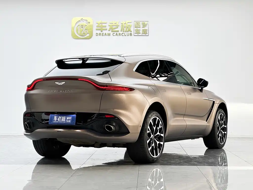 Aston Martin DBX — фото 4