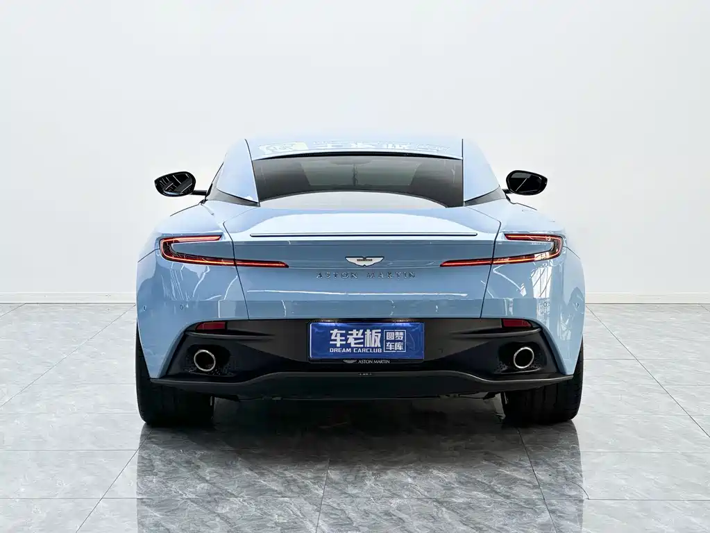 Aston Martin DB11 — фото 5