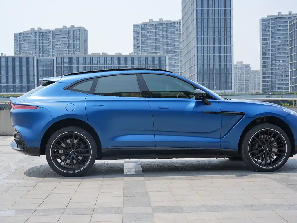 Aston Martin DBX — фото 4