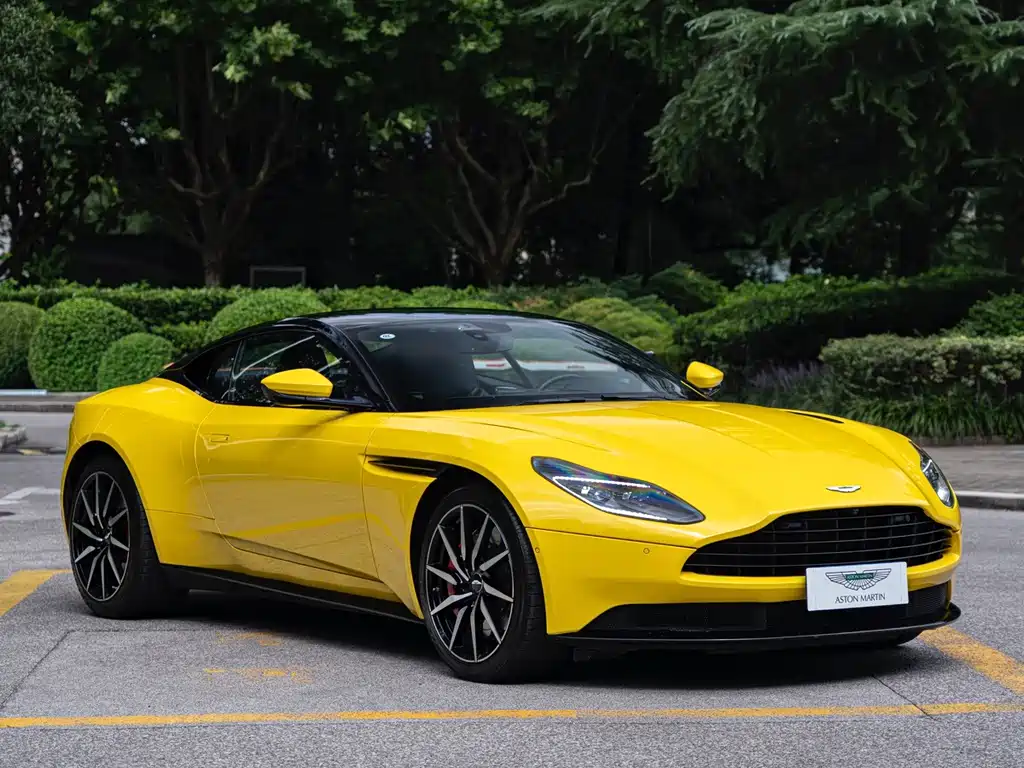Aston Martin DB11 — фото 3