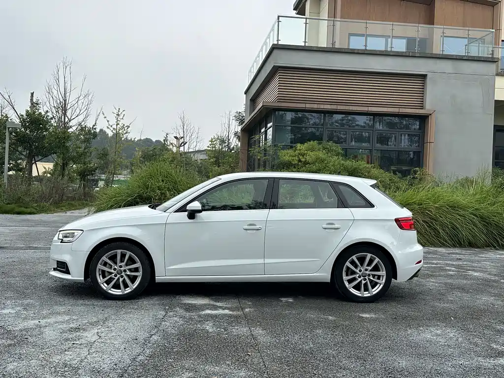 Audi A3 — фото 3