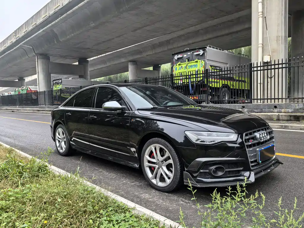 Audi S6 — фото 3