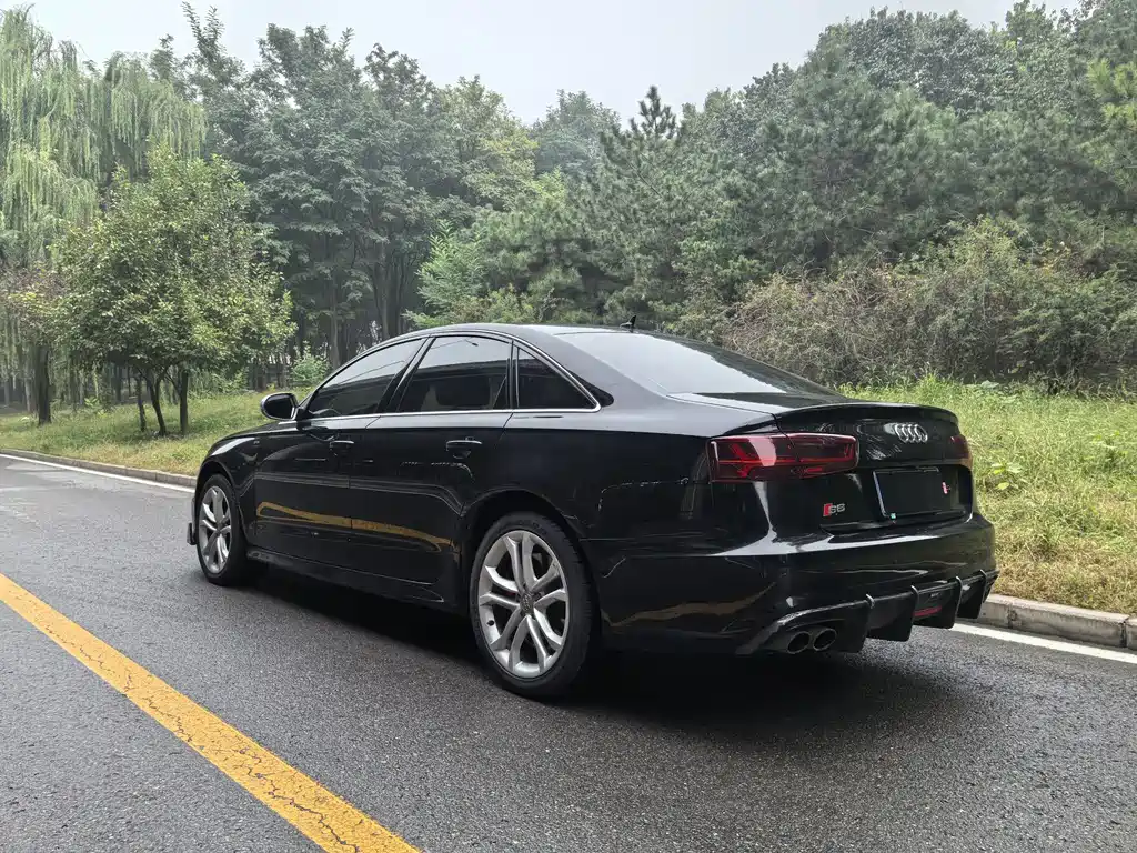 Audi S6 — фото 4