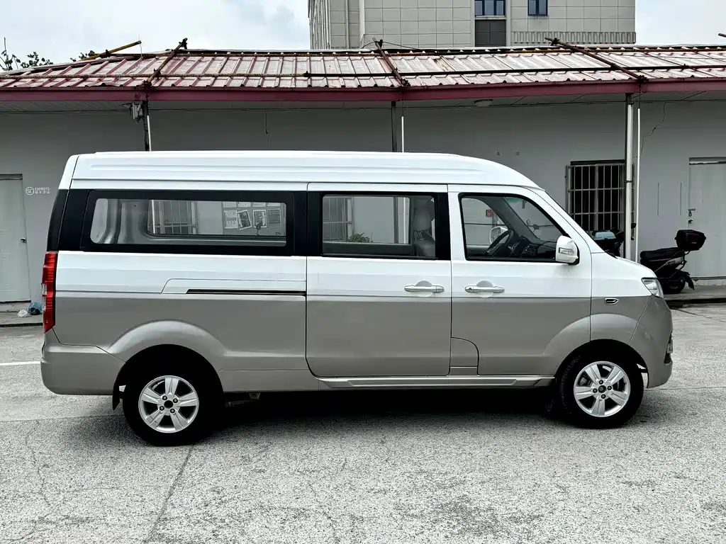 Jinbei Hiace X30L — фото 8