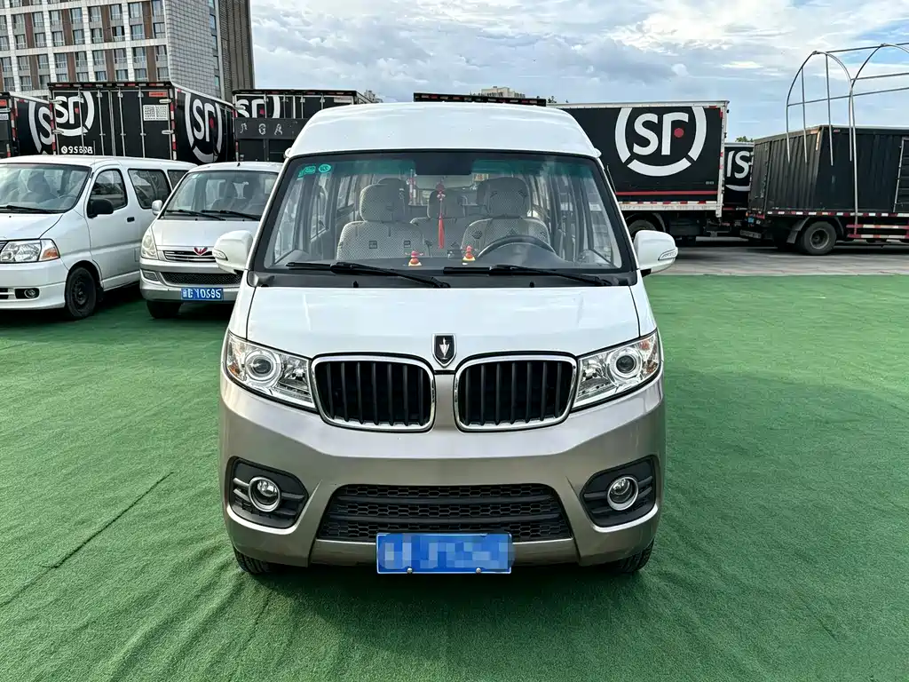 Jinbei Hiace X30L — фото 2