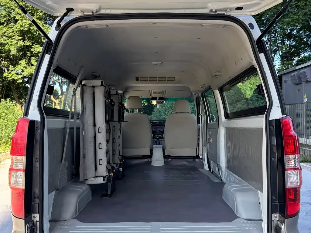 Jinbei Hiace X30L — фото 10