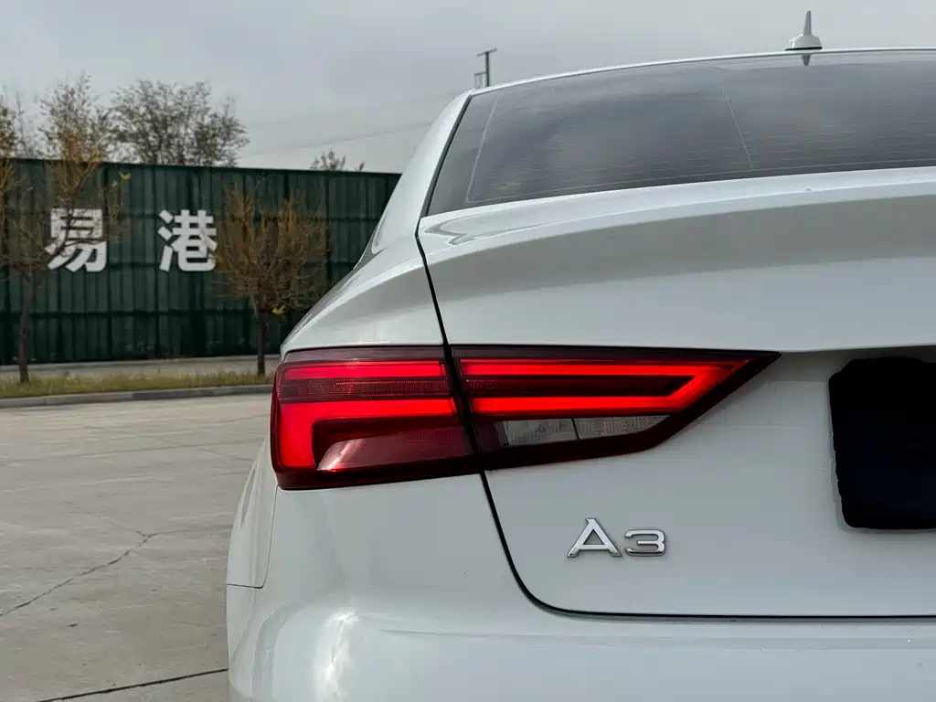 Audi A3 — фото 23