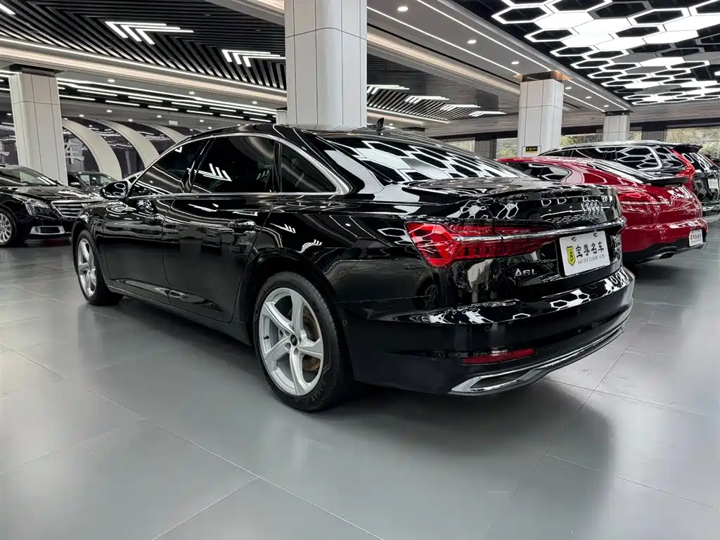 Audi A6L — фото 5