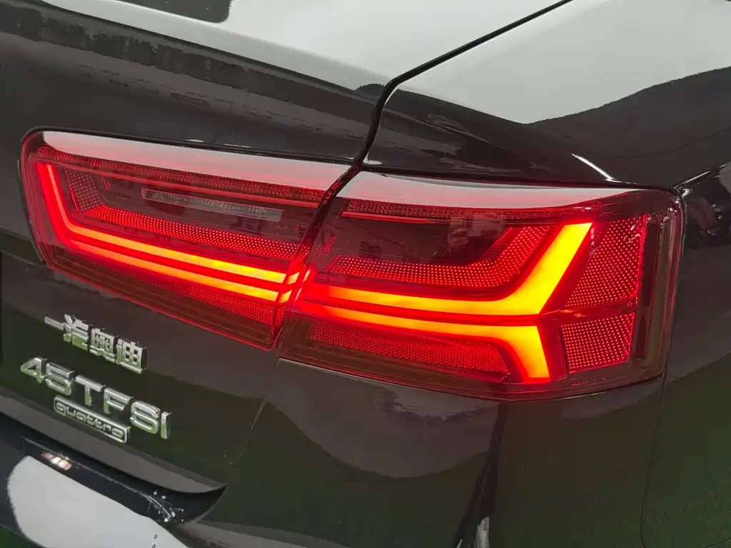 Audi A6L — фото 25