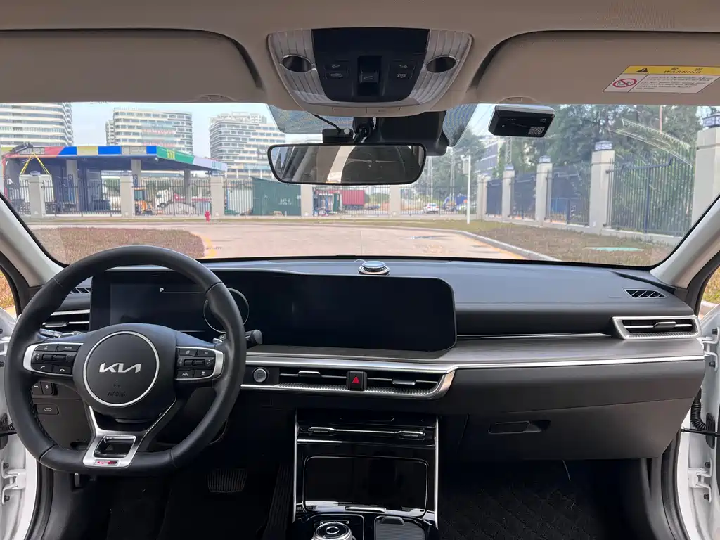 Kia K5 — фото 17