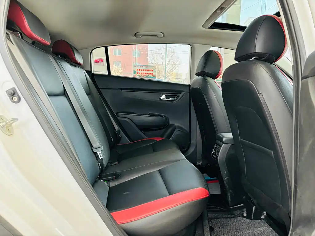 Kia KX Cross — фото 13
