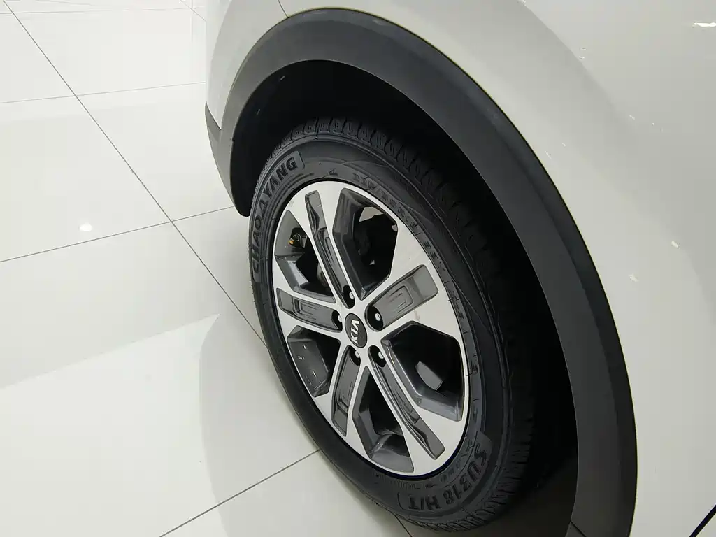 Kia Sportage — фото 23