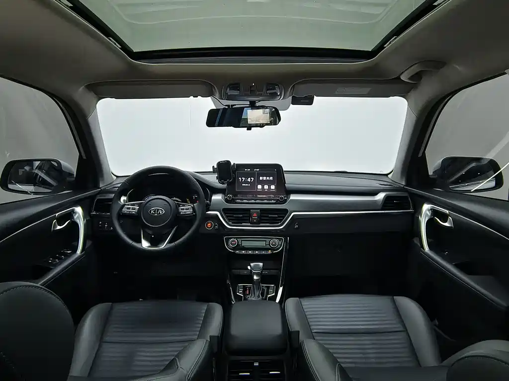Kia Sportage — фото 6