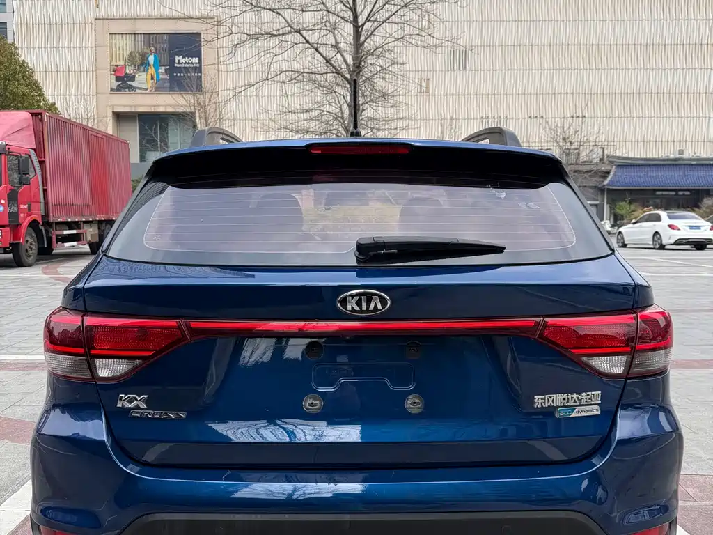 Kia KX Cross — фото 9