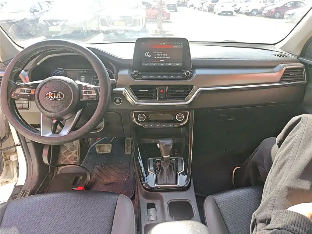 Kia Sportage — фото 7
