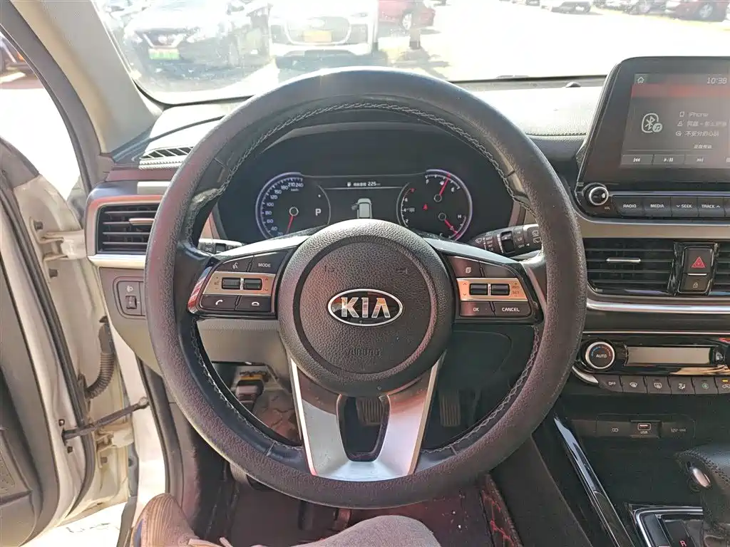 Kia Sportage — фото 8