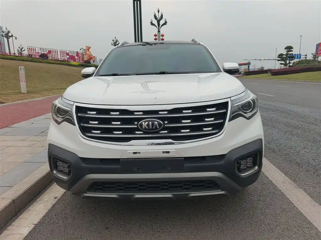 Kia Sportage — фото 8