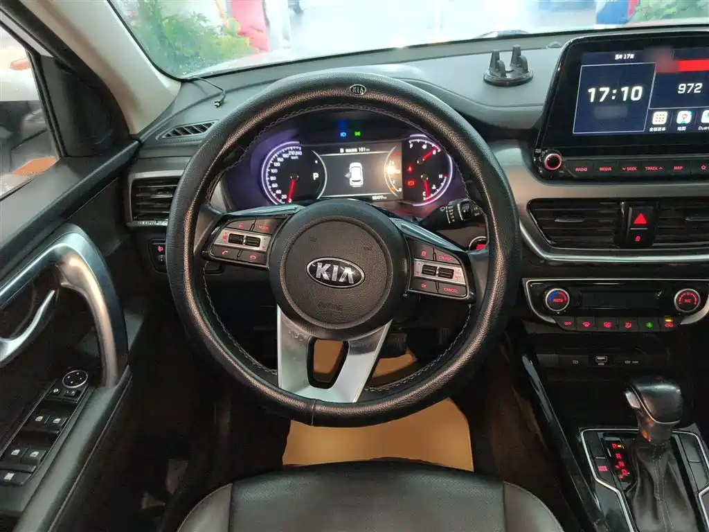 Kia Sportage — фото 11