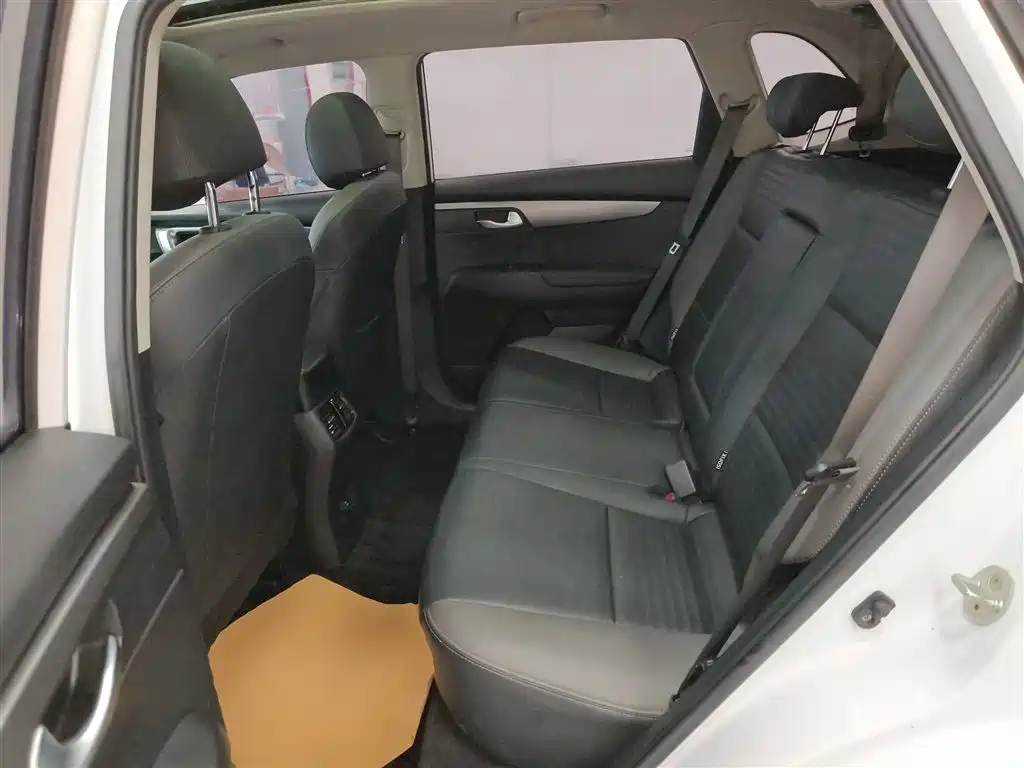 Kia Sportage — фото 17