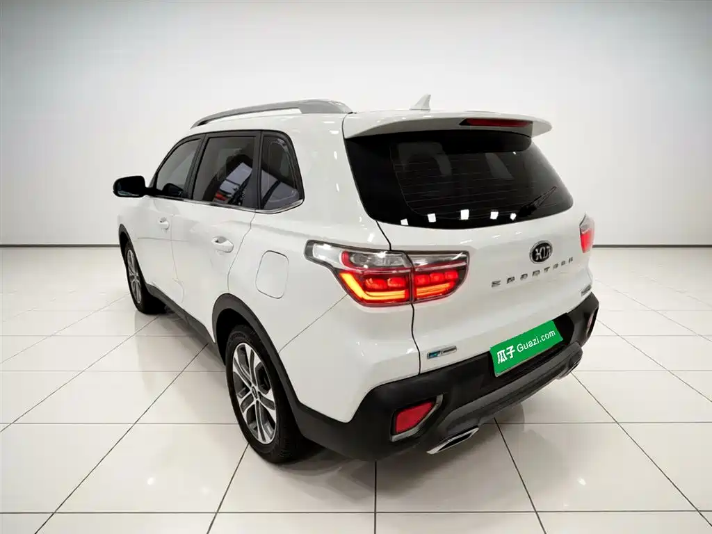 Kia Sportage — фото 5