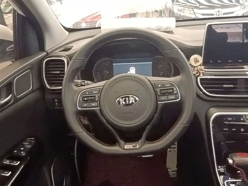 Kia KX5 — фото 11