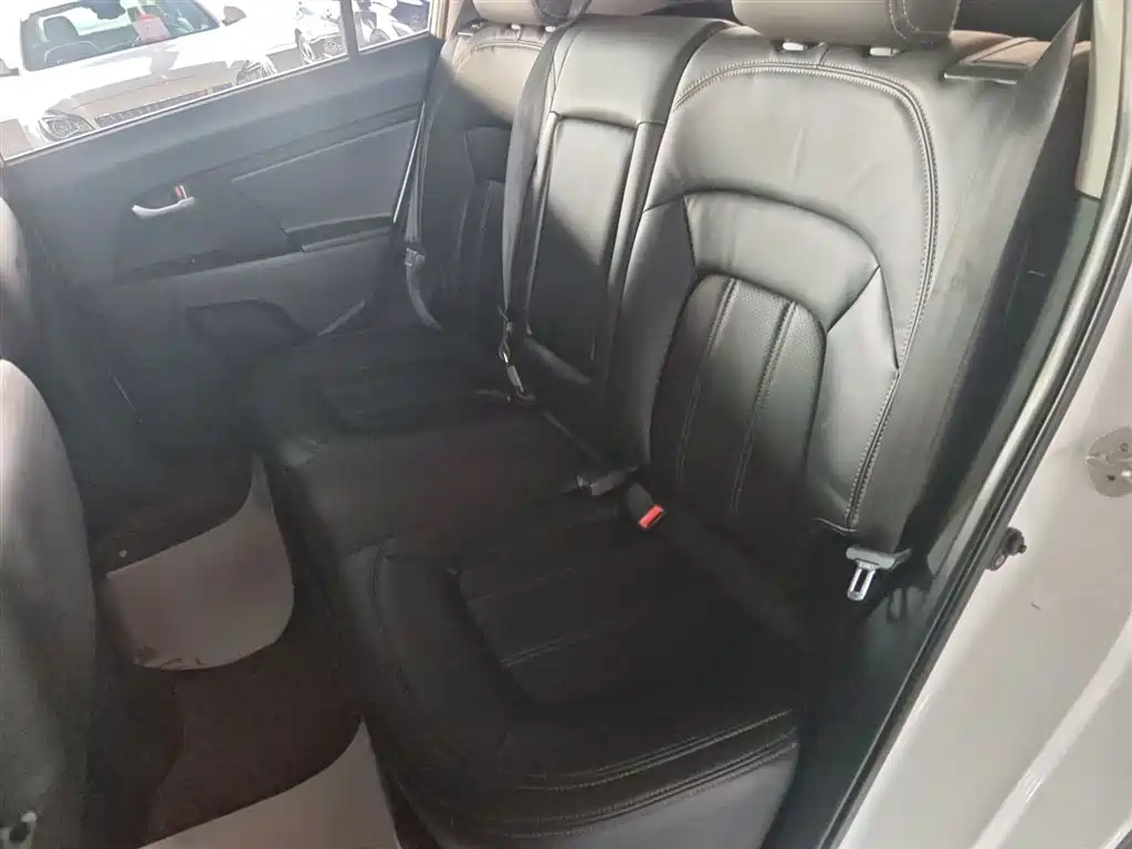 Kia Sportage — фото 10