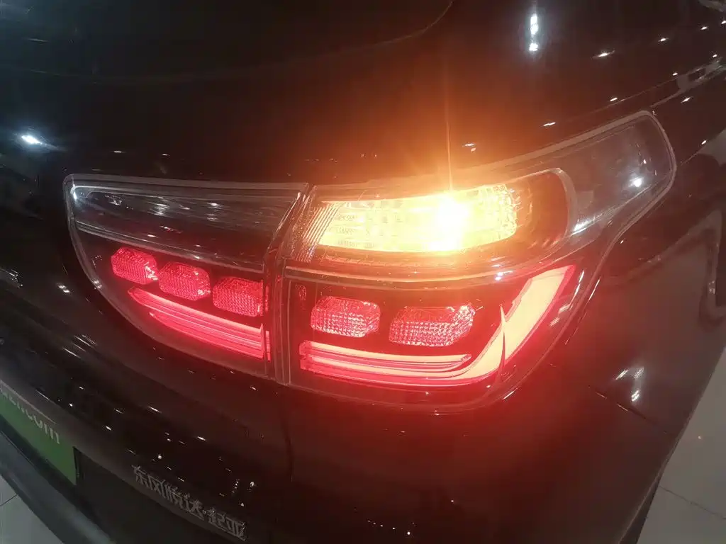 Kia Sportage — фото 24