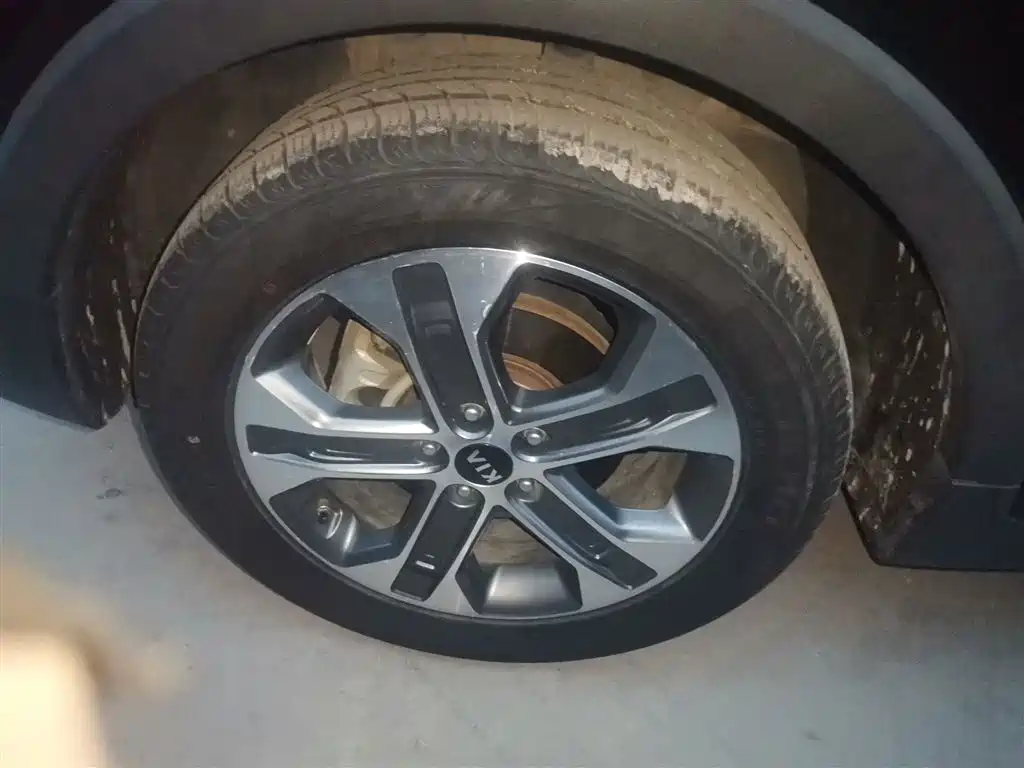 Kia Sportage — фото 25