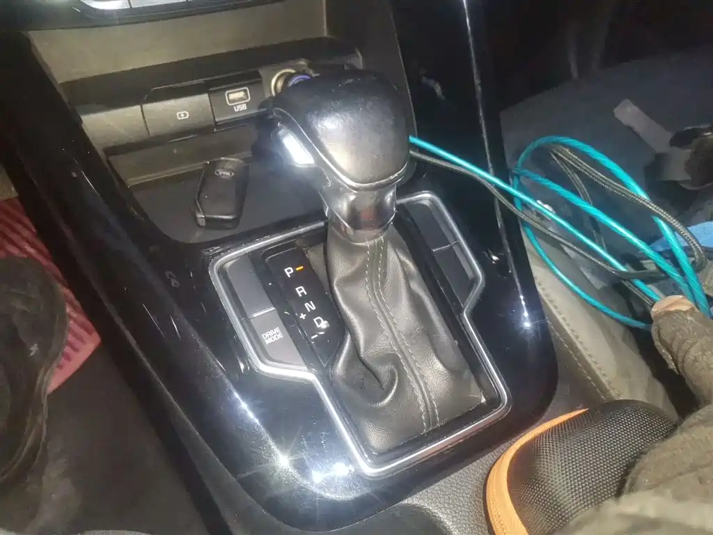 Kia Sportage — фото 10