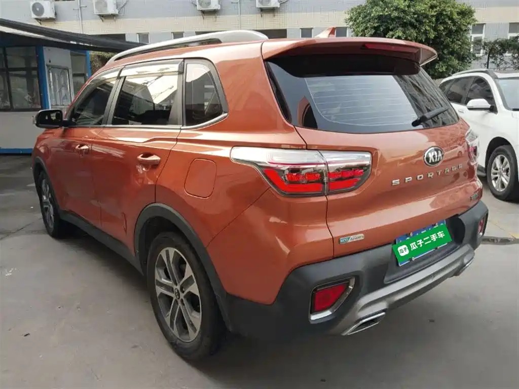 Kia Sportage — фото 5