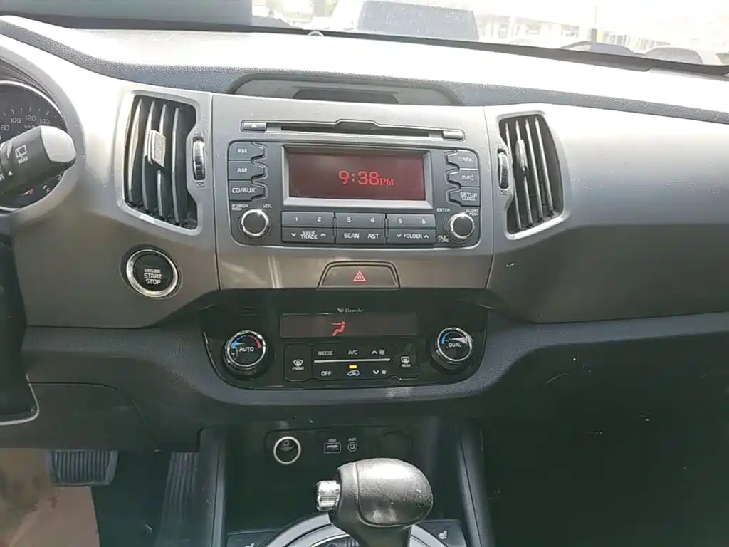 Kia Sportage — фото 13
