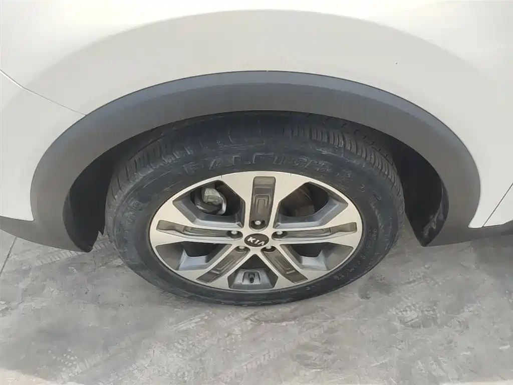Kia Sportage — фото 23
