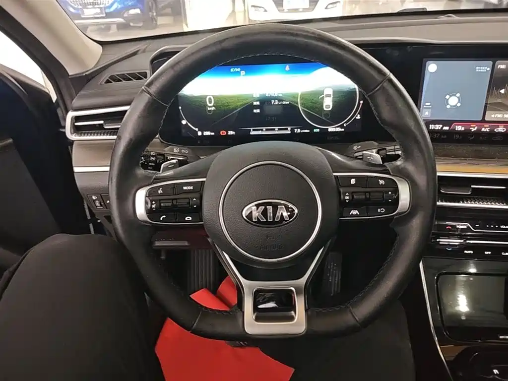 Kia K5 — фото 11