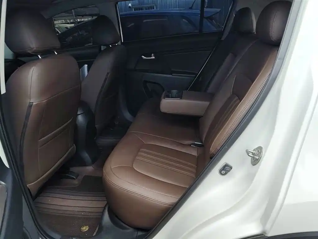 Kia Sportage — фото 17