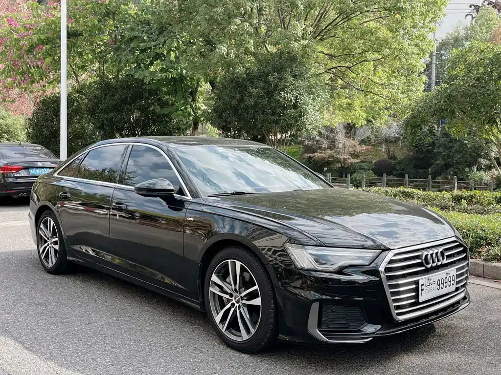 Audi A6L — фото 2