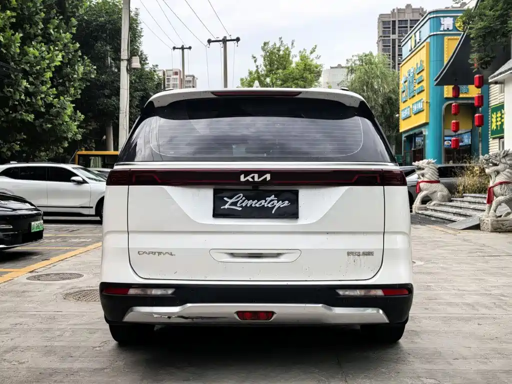 Kia Carnival — фото 5