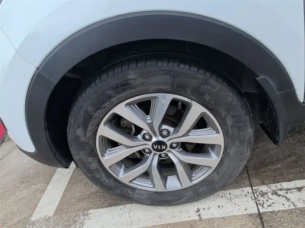 Kia Sportage — фото 23