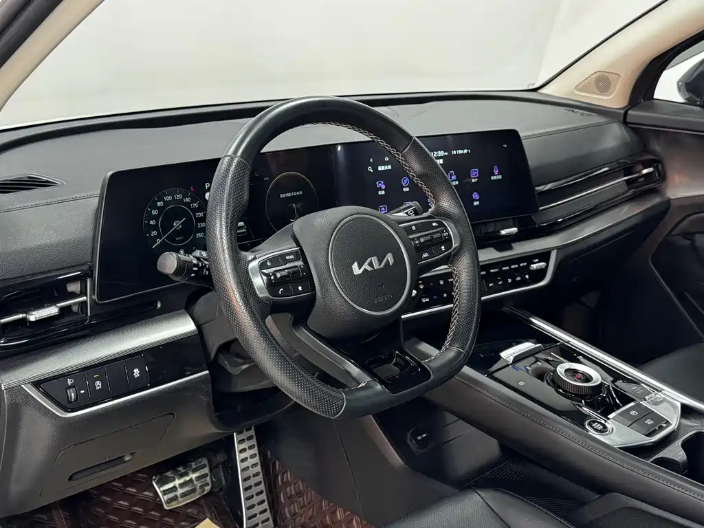 Kia Sportage — фото 10