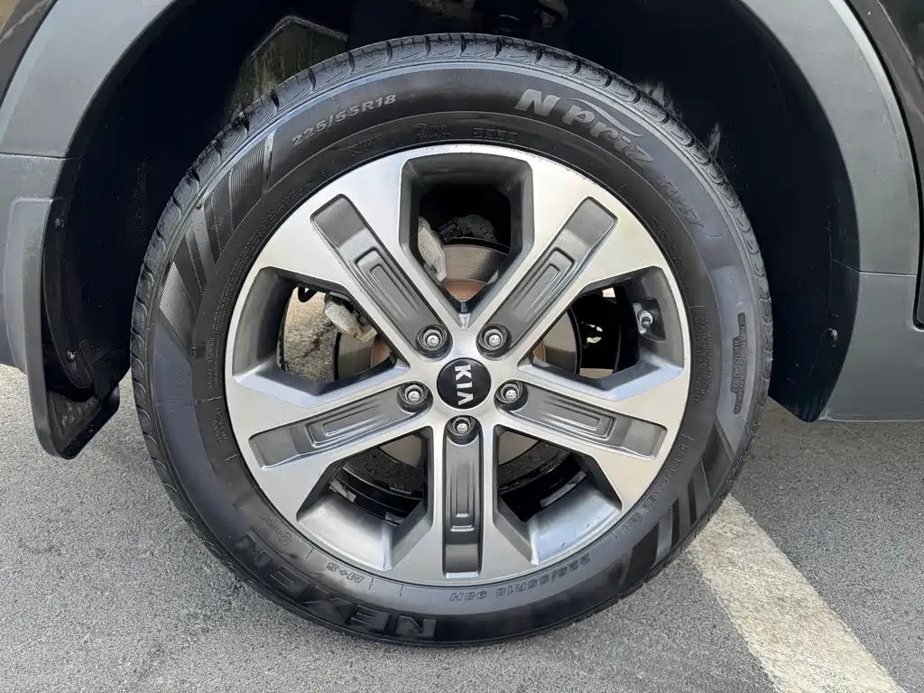 Kia Sportage — фото 10