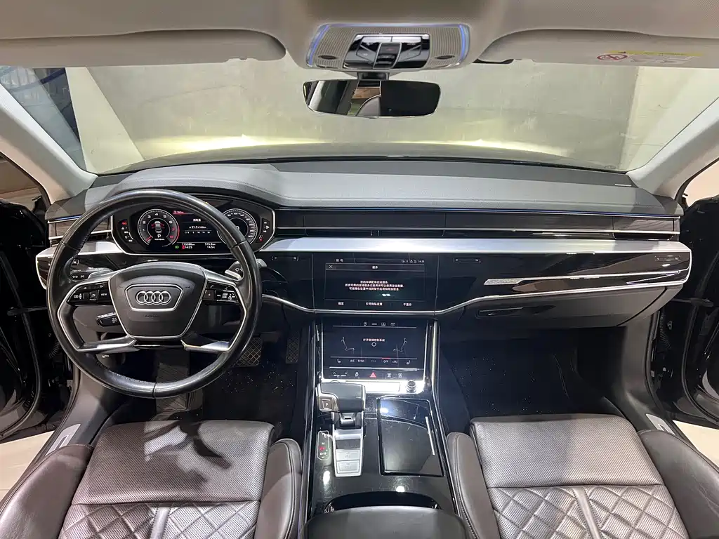 Audi A8 — фото 10