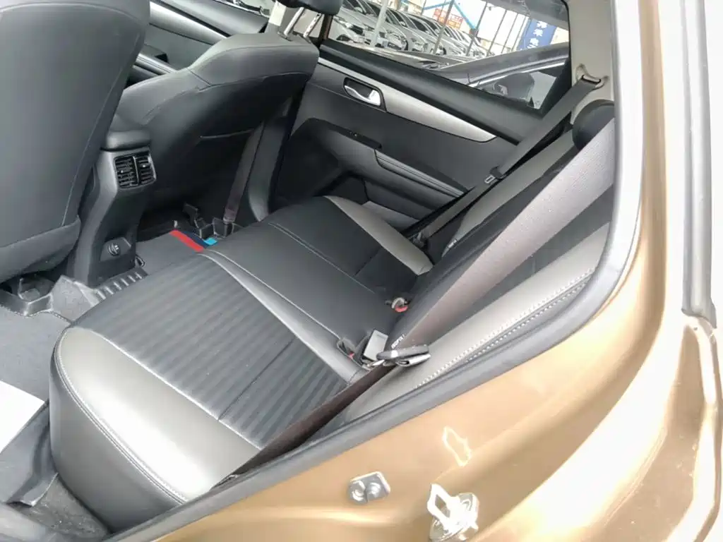 Kia Sportage — фото 17