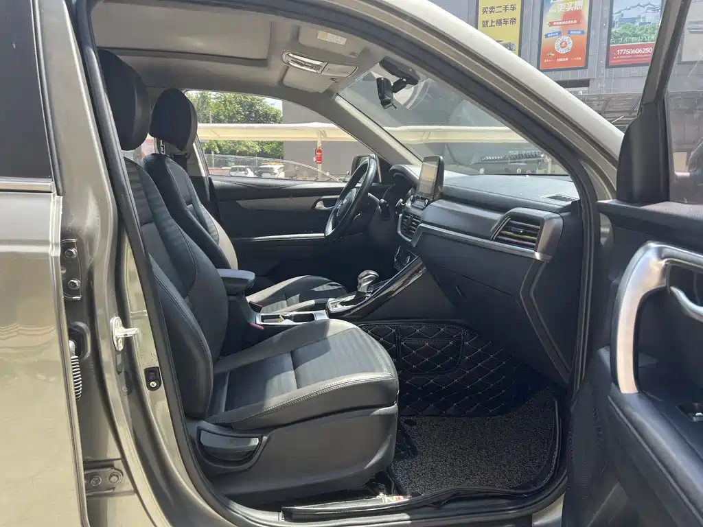 Kia Sportage — фото 10