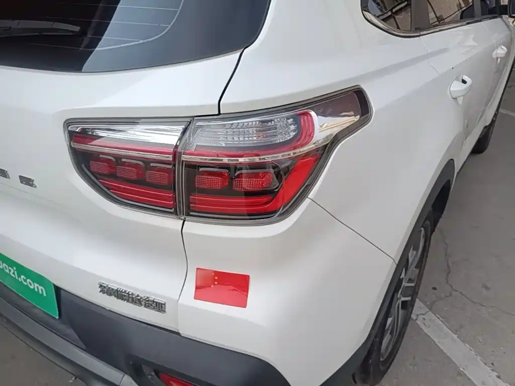 Kia Sportage — фото 8