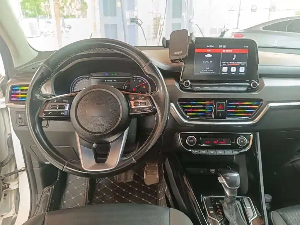 Kia Sportage — фото 10